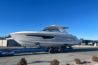 BOATZON | Cruisers Yachts 34 GLS Outboard 2024