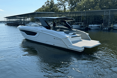 BOATZON | Cruisers Yachts 38 GLS 2024