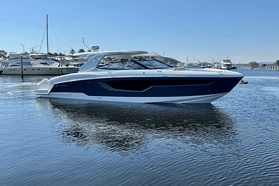 BOATZON | Cruisers Yachts 38 GLS Outboard 2024