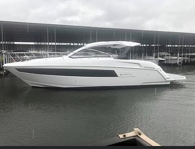 BOATZON | 2022 Cruisers Yachts 390 Express Coupe