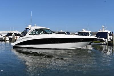 BOATZON | Cruisers Yachts 390 Sports Coupe 2010