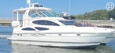 BOATZON | Cruisers Yachts 405 Express Motoryacht 2005