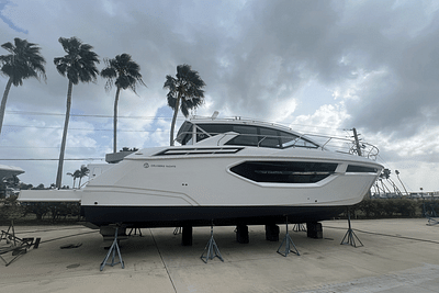 BOATZON | Cruisers Yachts 42 Cantius 2024