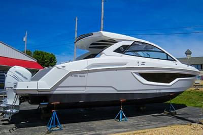BOATZON | Cruisers Yachts 42 GLS 2021 BOATZON | Cruisers Yachts 42 GLS 2021
