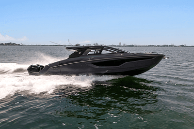 BOATZON | Cruisers Yachts 42 GLS 2023