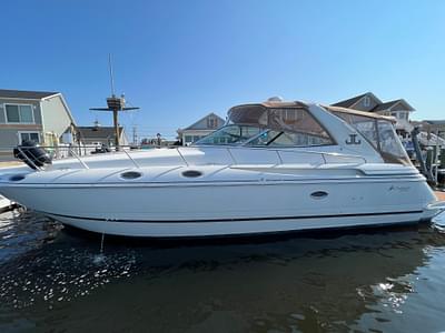 BOATZON | Cruisers Yachts 4270 Express 2002