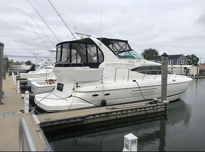 BOATZON | Cruisers Yachts 4460 Aft Cabin Motor Yacht 2001