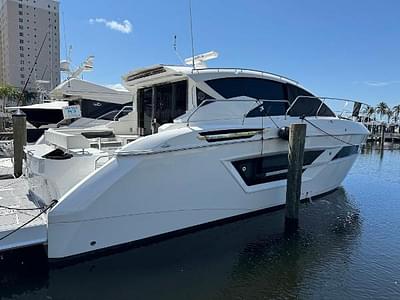 BOATZON | Cruisers Yachts 46 Cantius 2019