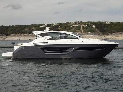 BOATZON | Cruisers Yachts 46 Cantius 2020