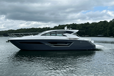 BOATZON | Cruisers Yachts 46 Cantius 2024