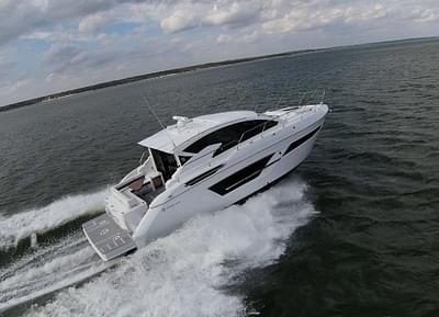 BOATZON | Cruisers Yachts 460 Cantius 2020
