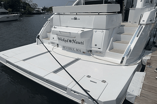 BOATZON | Cruisers Yachts 50 CANTIUS 2021