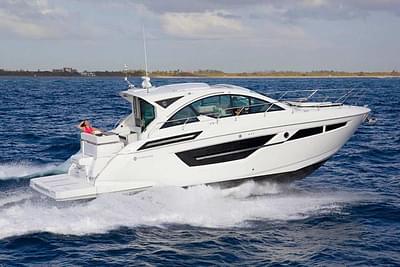 BOATZON | Cruisers Yachts 50 Cantius 2022