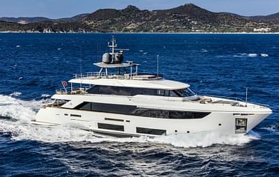 BOATZON | 2022 Custom Line Navetta 33