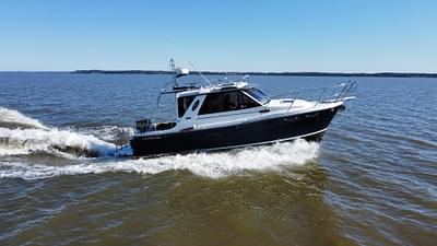 BOATZON | Cutwater 26 Coupe