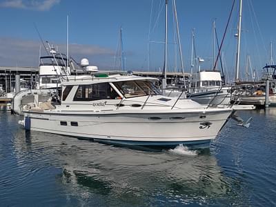 BOATZON | Cutwater 30 Sedan 2015