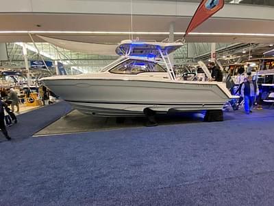 BOATZON | 2022 Cutwater C-24 Dual Console