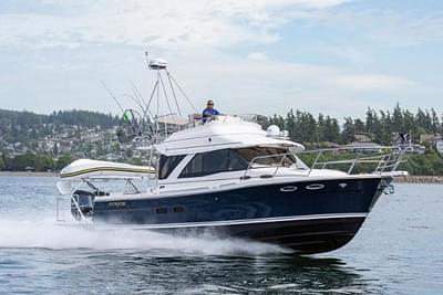 BOATZON | Cutwater C32 CB 2025