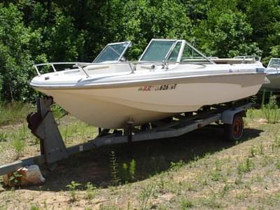 BOATZON | Delta Conic 19ft Bowrider 1984