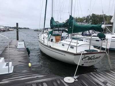 BOATZON | Dickerson 37 Ketch 1983