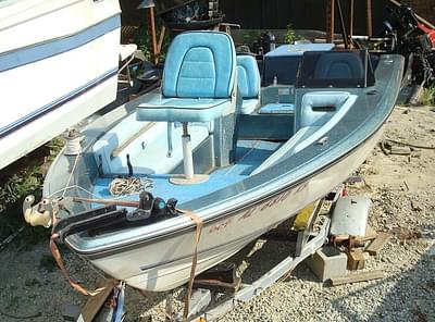 BOATZON | Dixie 171 Bas Fisher IO Mercruiser 140 1981 BOATZON | Dixie 171 Bas Fisher IO Mercruiser 140 1981