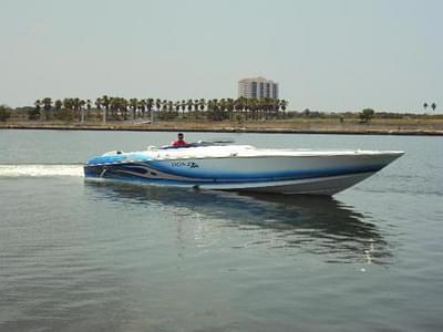 BOATZON | Donzi 43 ZR 2006