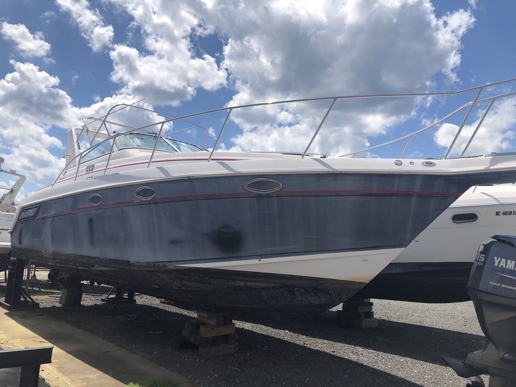 2001 Donzi Cruiser 32 - Sold Boat