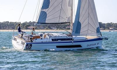 BOATZON | Dufour 37 2023