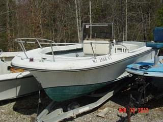 BOATZON | Dusky Marine 20 JCT Center Console OMC 400 1975