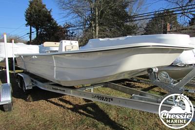 BOATZON | E-SERIES E24 DLX CC 2024