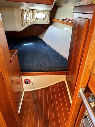 BOATZON | 1988 Ericson 34