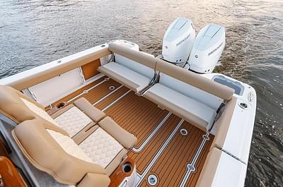 BOATZON | Everglades 315 CC 2025