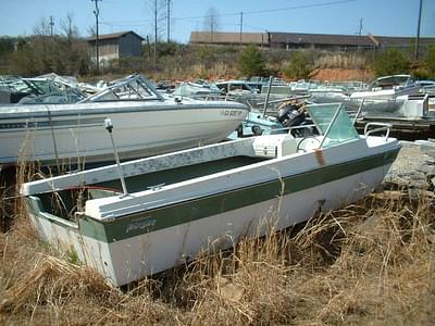 BOATZON | Fabuglas Trident 154 Outboard Bowrider 1971