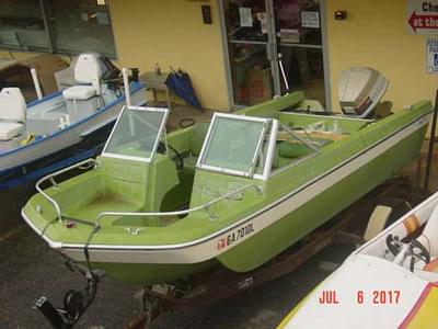 BOATZON | Fabuglas Trident II 154 Trihull Bowrider Evinrude 85 1973