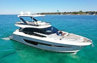 BOATZON | Fairline Squadron 68 2020