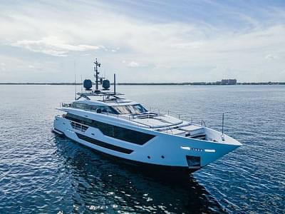 BOATZON | Ferretti Yachts Custom Line 2024