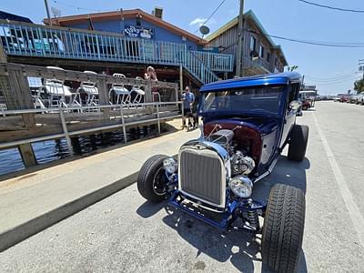 BOATZON | FORD MODEL A TUDOR 1928