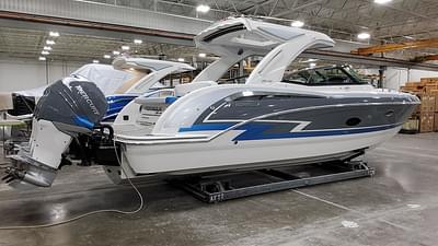 BOATZON | Formula Boats 350 Crossover Bowrider 2023