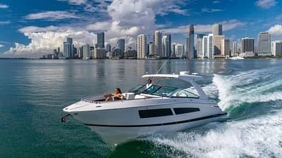 BOATZON | Four Winns H350 2017