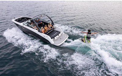 BOATZON | Four Winns HD8 SURF 2025