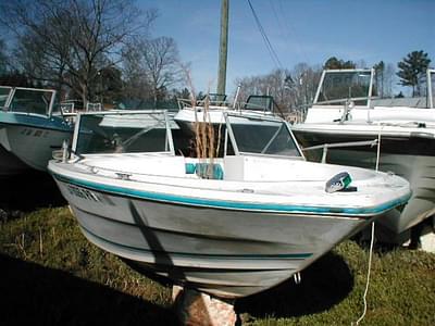 BOATZON | Galaxy Boats 1000 Bowrider Outboard Hull 1977