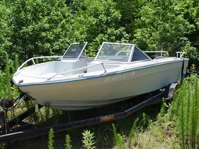 BOATZON | Galaxy Boats 174 Bowrider Mercruiser 120 1986