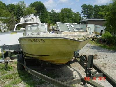 BOATZON | Galaxy Boats 180 Bowrider OMC175 Ford 302 50 1977 BOATZON | Galaxy Boats 180 Bowrider OMC175 Ford 302 50 1977