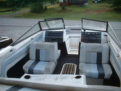 BOATZON | Galaxy Boats 1900 Comet Bowrider Mercruiser Tr assy 1987