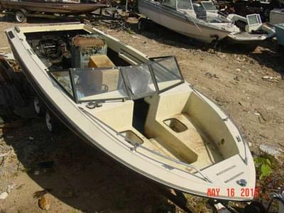 BOATZON | Galaxy Boats Galaxy 205 Series Bowrider Mercruiser cut 1982