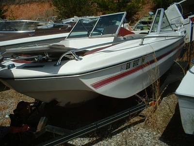 BOATZON | Glassmaster Sport Master BR Mercruiser 470 1975