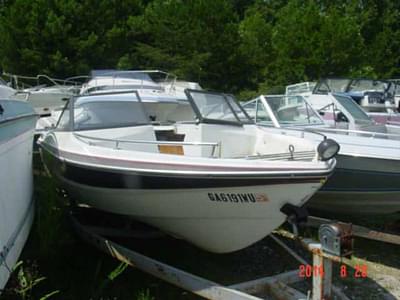 BOATZON | Glasstream 192 BR Glasstream Mercruiser Cut Hull 1984