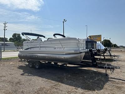 BOATZON | GODFREY 2286 MT 115HP SEA LEGS BUNK TRAILER 2021