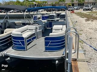 BOATZON | Godfrey Pontoon Sweetwater 2286