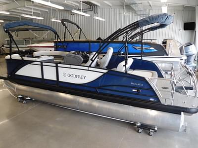 BOATZON | Godfrey Pontoons Monaco 235 SFL GTP 27 in Center Tube 2023 BOATZON | Godfrey Pontoons Monaco 235 SFL GTP 27 in Center Tube 2023